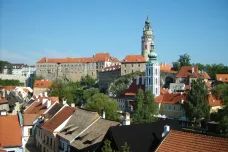 Český Krumlov chce dát víc prostoru turistům, omezí vjezd aut do centra