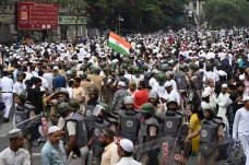 Zabaví nám mešity, bojí se protestující muslimové v Indii