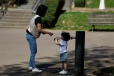 Teploty budou v týdnu tropické, přijdou i silné bouřky