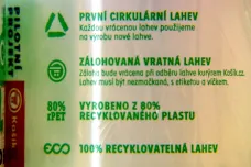 Zálohování plastových lahví se výrobcům nevyplatí. A nový zákon ho neřeší