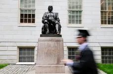 Soudkyně zablokovala Trumpův zákaz přijímání cizinců na Harvard
