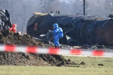 Ekologická škoda po havárii vlaku s benzenem bude násobně vyšší než původní odhady