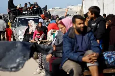 V Pásmu Gazy hrozí hladomor až milionu lidí, humanitární pomoc se tam dostává těžko, říká expert Záhora