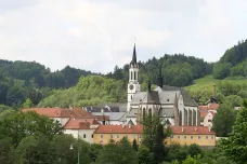 Cisterciáci z Vyššího Brodu mají šanci na vrácení dalších pozemků