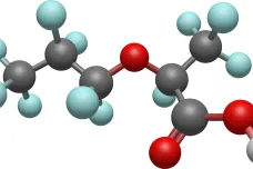 Francie výrazně omezí věčné chemikálie. Další státy se na to chystají