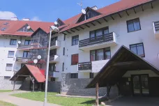 Stát už nebude chtít tržní nájemné od obyvatel dvou domů na Klondajku v Harrachově