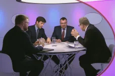 Inflace bude klesat, největší výzvou je sestavit vyrovnaný rozpočet, shodli se ekonomové