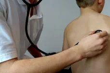 PŘEHLEDNĚ: Jak se šíří černý kašel, jak ho poznat a jak je nebezpečný