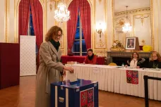 Ve druhém kole v cizině volilo o sedm tisíc lidí více než v prvním. Pavel vyhrál všude