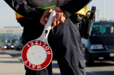 Německo sníží podporu azylantů a zachová kontroly na hranicích