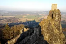Hrad Trosky a okolí už pociťují nápor fanoušků hry Kingdom Come